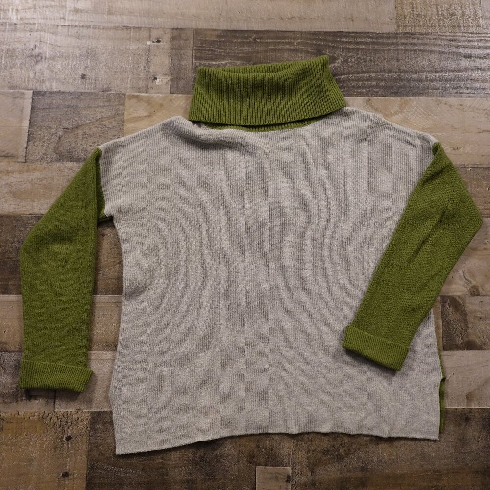 Woolovers roll neck long sleeve sweater women's small green gray